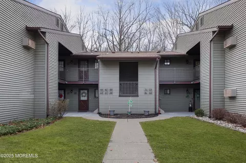55 Western Reach, Red Bank, NJ 07701