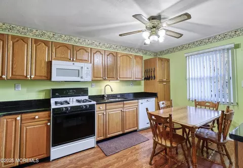 Kitchen - 394 Flora Ct, Brick, NJ 08724 photo 1 of 4