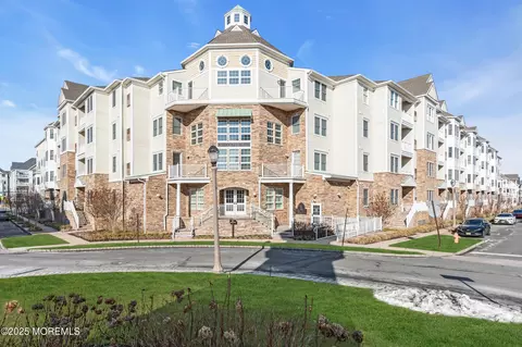 33 Cooper Ave #110, Long Branch, NJ 07740