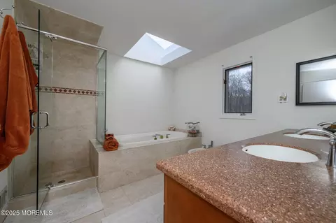 11 Constitution Dr, Leonardo, NJ 07737 photo 24