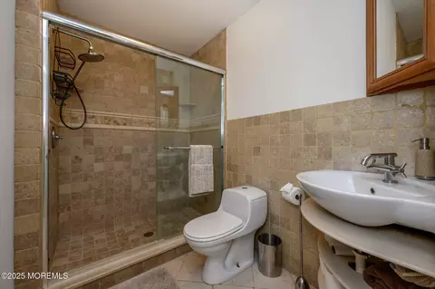 11 Constitution Dr, Leonardo, NJ 07737 photo 18