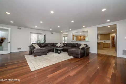 11 Constitution Dr, Leonardo, NJ 07737 photo 9