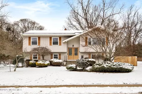 90 Valley Rd, Jackson, NJ 08527