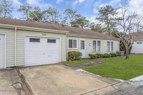 575 Sheffield Dr #A, Manchester, NJ 08759