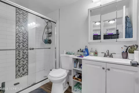 Bath - 351 Hulse Ave, Brick, NJ 08724 photo 1 of 2