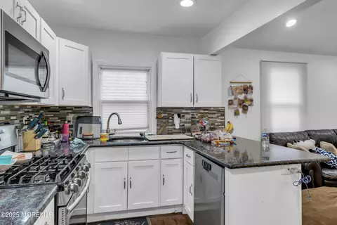 Kitchen - 351 Hulse Ave, Brick, NJ 08724 photo 2 of 3