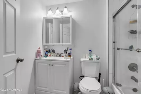 Bath - 351 Hulse Ave, Brick, NJ 08724 photo 2 of 2