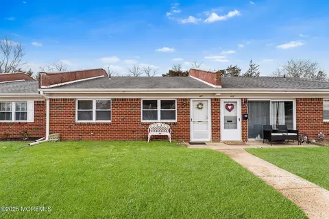 107 Waterfront Dr, Brick, NJ 08724