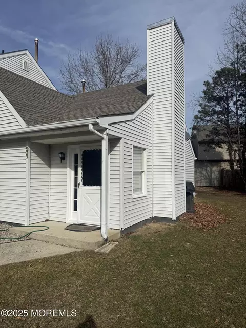 237 Harbourtown Blvd, Little Egg Harbor, NJ 08087