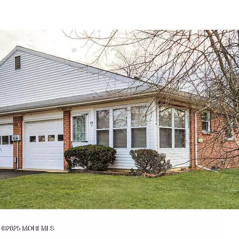 136 Azalea Dr # -B, Whiting, NJ 08759