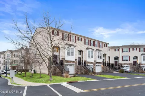 1 Mcgowan Ct #3326, Old Bridge, NJ 08857