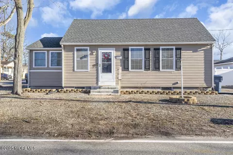 1001 Beachwood Blvd, Beachwood, NJ 08722
