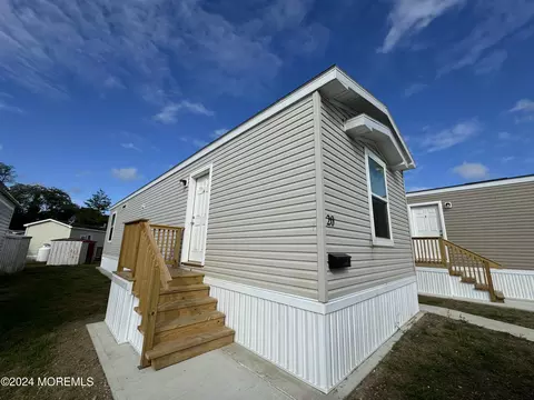 20 Avenue A, Keansburg, NJ 07734