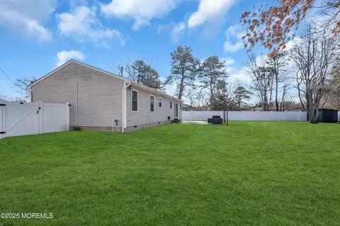 Exterior - 2 Tern Ct, Forked River, NJ 08731 photo 5 of 6