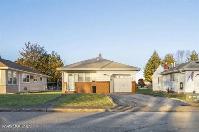 130 Barbuda St, Toms River, NJ 08757