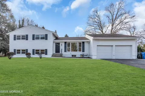 76 Willow Rd, Tinton Falls, NJ 07724