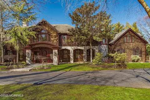20 Somerset Dr, Rumson, NJ 07760