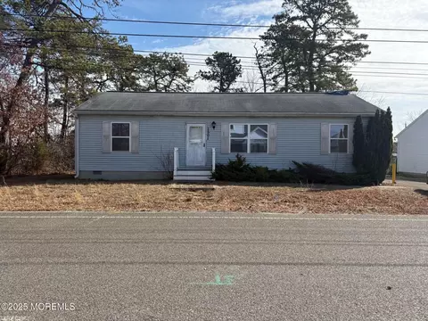 1501 Pacific Ave, Beachwood, NJ 08722