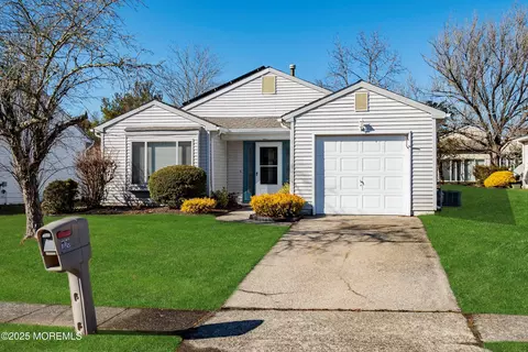106 Mohican Ln, Little Egg Harbor, NJ 08087