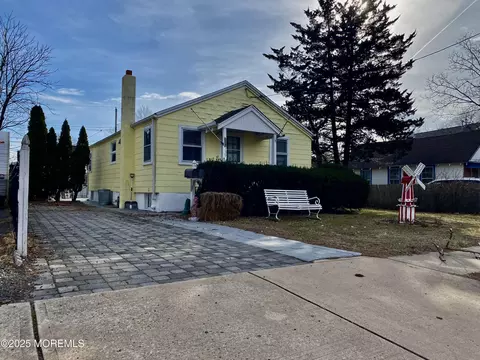 739 20th Ave, Belmar, NJ 07719