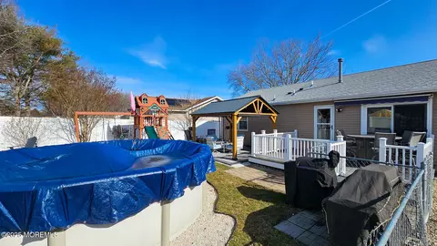Exterior - 421 7th St, Waretown, NJ 08758 photo 6 of 9