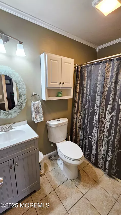 Bath - 421 7th St, Waretown, NJ 08758 photo 1 of 3