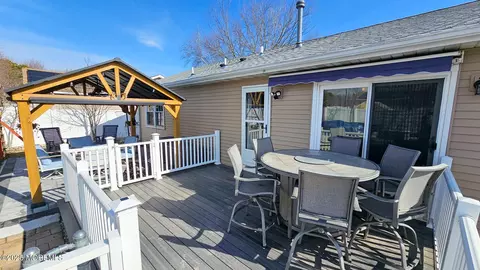 Exterior - 421 7th St, Waretown, NJ 08758 photo 2 of 9
