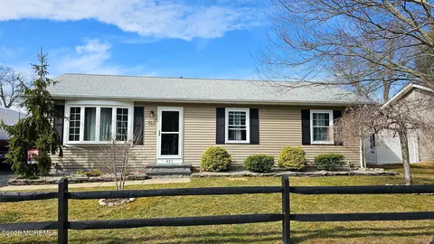 421 7th St, Waretown, NJ 08758