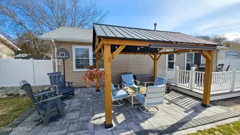 Exterior - 421 7th St, Waretown, NJ 08758 photo 3 of 9
