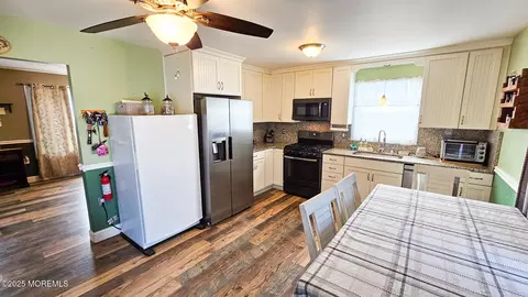 Kitchen - 421 7th St, Waretown, NJ 08758 photo 2 of 3