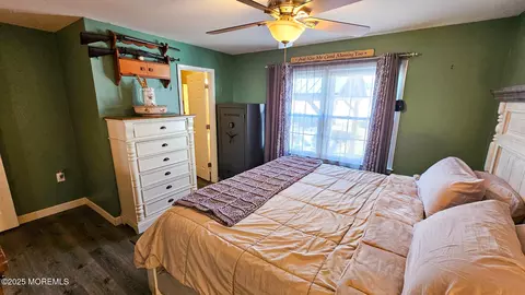 Bedroom - 421 7th St, Waretown, NJ 08758 photo 4 of 6