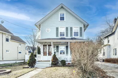 44 Church St, Keyport, NJ 07735