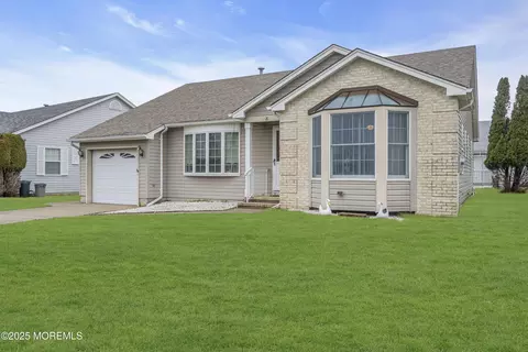 20 Sheridan Rd, Toms River, NJ 08757