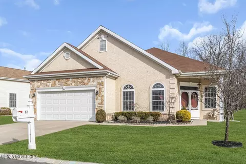 67 Baltusrol Dr, Jackson, NJ 08527