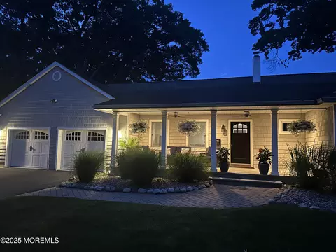 191 Cliftwood Rd, Oakhurst, NJ 07755