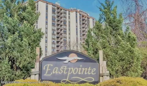 1 Scenic Dr #910, Highlands, NJ 07732