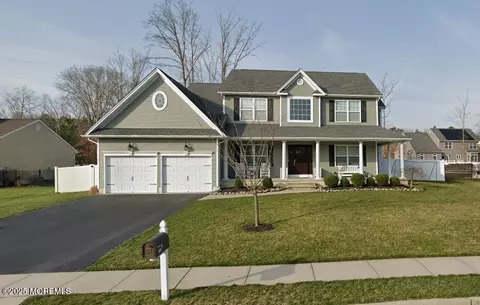 212 Plumsted Ct, Lanoka Harbor, NJ 08734