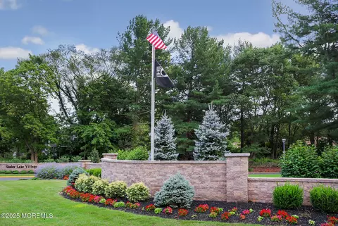 36 Berkshire Ct, Red Bank, NJ 07701
