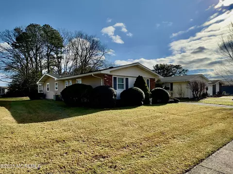 14 The Blvd, Brick, NJ 08724