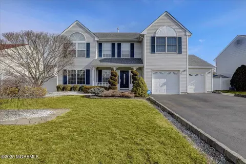 78 Cascades Ave, Howell, NJ 07731