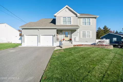 1756 Inwood Pl, Forked River, NJ 08731