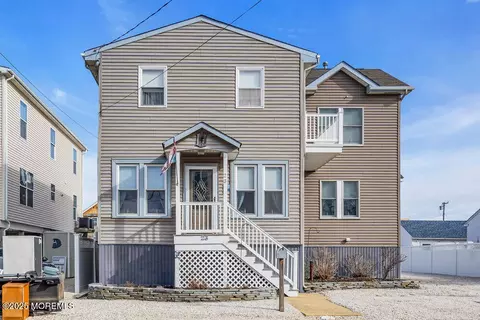 23 W Winifred Ave, Long Beach Township, NJ 08008