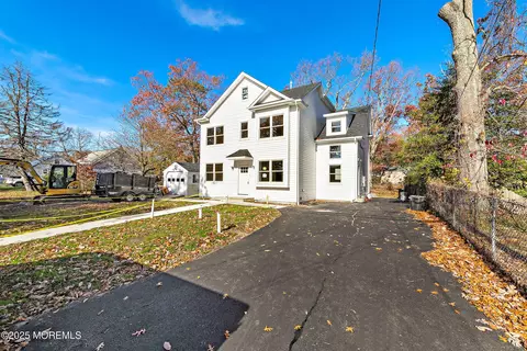 509 Middle Ln, Howell, NJ 07731
