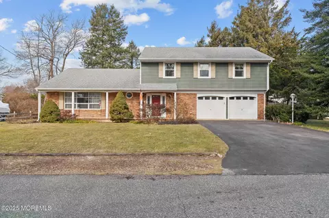 664 Thoroughfare Rd, Brick, NJ 08724