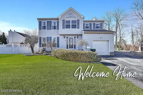 97 Laurel Ave, Keansburg, NJ 07734