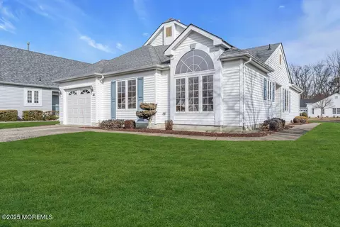 54 S Baker Dr, Jackson, NJ 08527