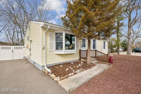 418 Riverview Rd, Forked River, NJ 08731 photo 3