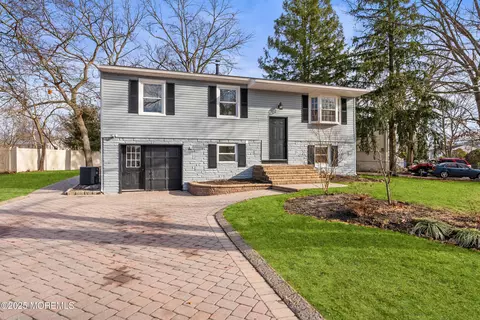 12 Cedar Hill Ln, Toms River, NJ 08755