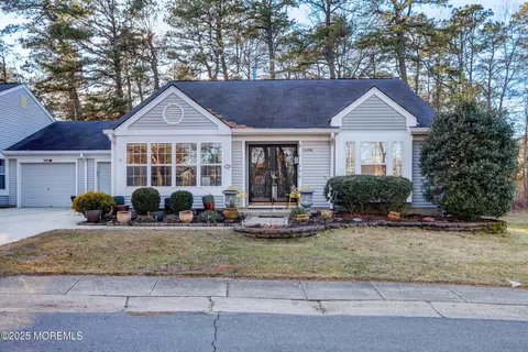 1249 Thornbury Ln # B, Manchester, NJ 08759