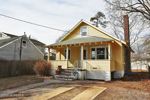 694 Deerhead Lake Dr, Forked River, NJ 08731